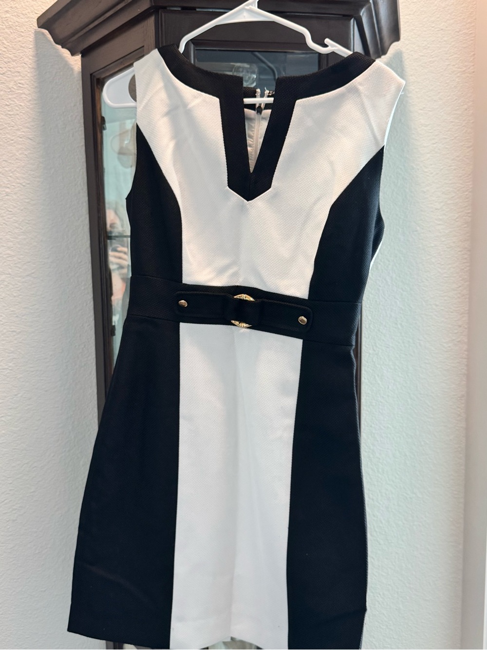 Tahari Black and White V-Notch Contrast Midi Sheath Dress